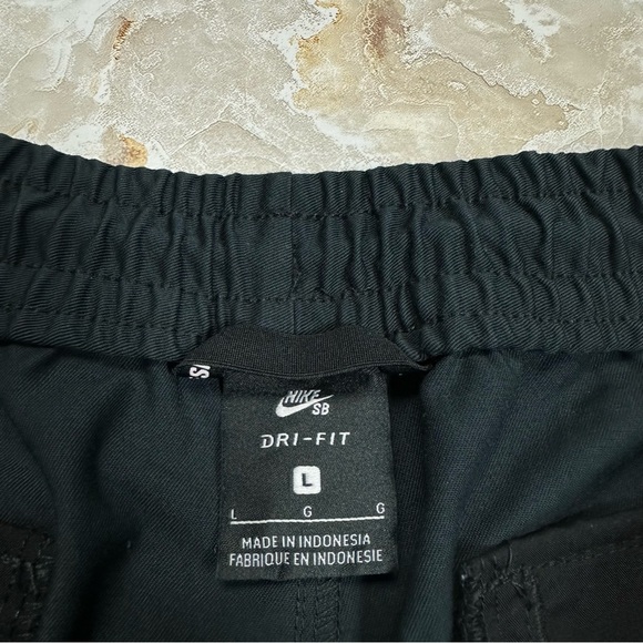 Nike Dri Fit SB Skate Chino Straight Leg Black Athletic Skate Pants Men’s Large - Picture 3 of 8